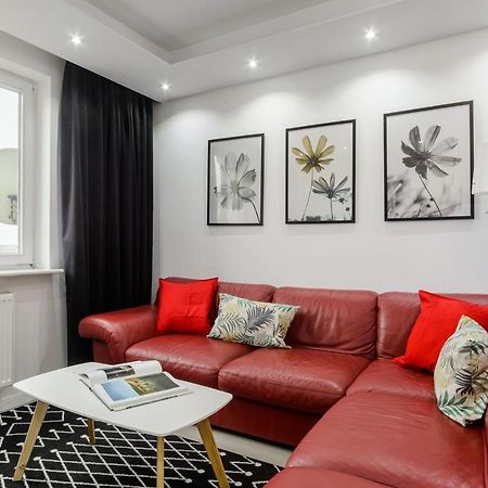 Family Apartment With A Terrace On Aleje Jerozolimskie Варшава Экстерьер фото