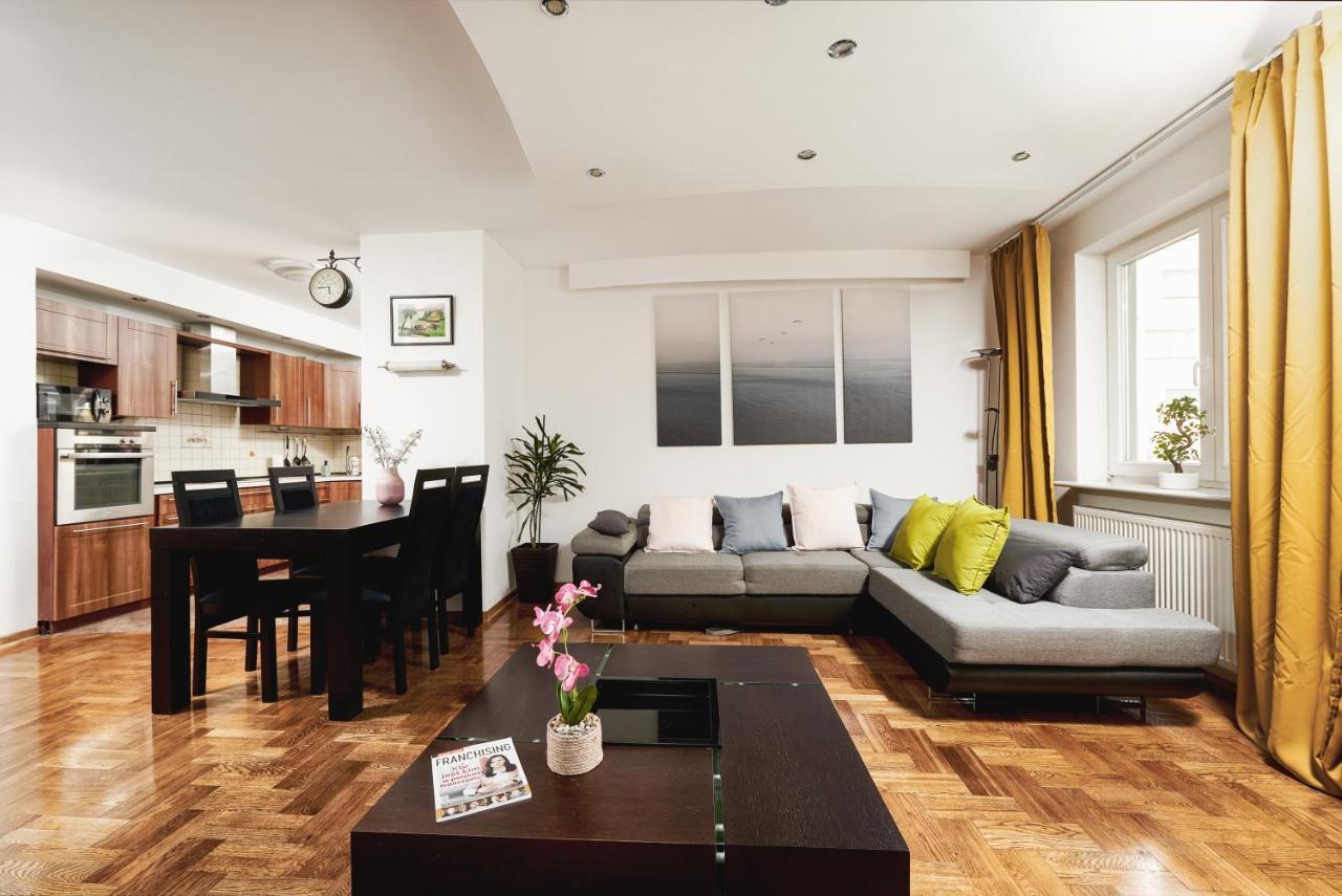 Family Apartment With A Terrace On Aleje Jerozolimskie Варшава Экстерьер фото