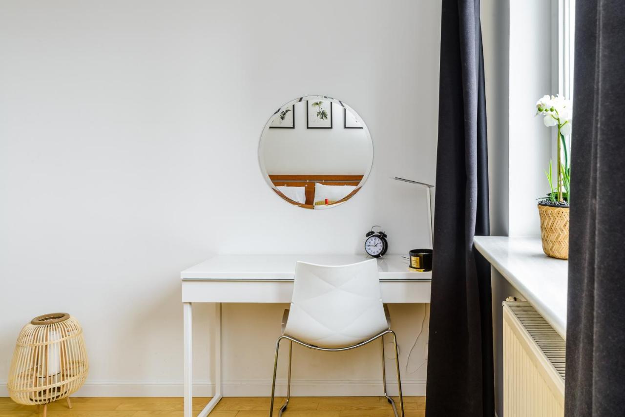 Family Apartment With A Terrace On Aleje Jerozolimskie Варшава Экстерьер фото